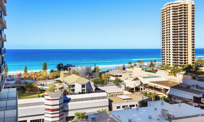 Surfers Paradise Apartment | Largest two bedroom H Residence HUGE BALCONY - 2 ocean view bedrooms