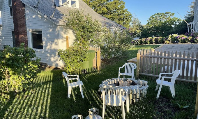 Block Island House | Block Island The Way It Used To Be! Steps From Everything!