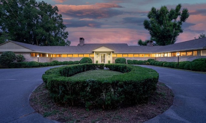Sevierville House | House of Rising Mid-Century Modern Home
