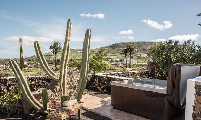Haria Apartment | Apartament "La Picolisima" - unique finca in the valley of the 1000 palmtrees