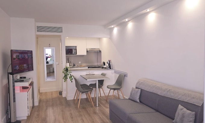 Faubourg de l'Arche Apartment | Suite Prestige Paris - La Défense Balcony-Terrace