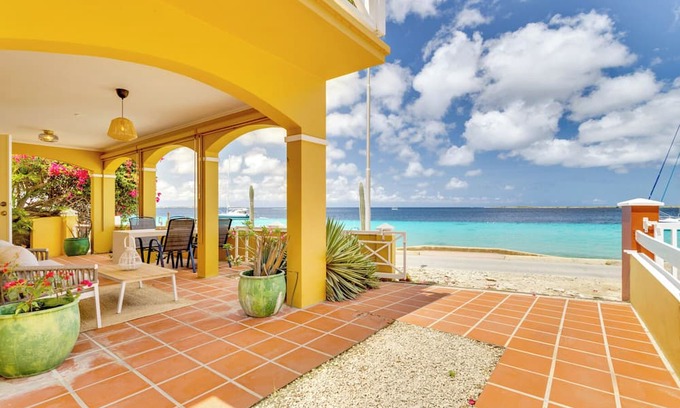 Playa Pabou Apartment | Kas Kokki Charming 2-bedroom apartment with AC, WiFi in Kralendijk