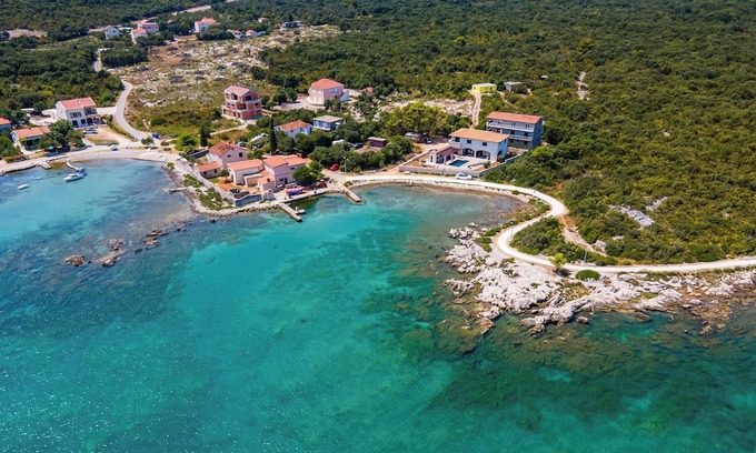 Janjina Villa | Villa Oz, Vintage Beachfront Serenity