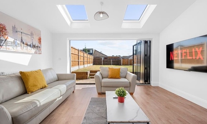 Walkden House | Stylish: Luxurious Modern House