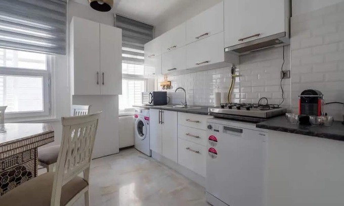 Adalar Apartment | Luxury palace house 2+1, Magnificent sea view