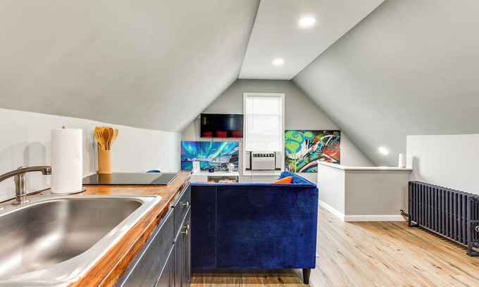 Elizabeth Apartment | Cozy Elizabeth Apartment: 3 Mi to Newark Airport!