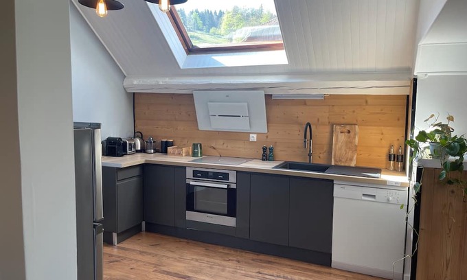 Montperreux Apartment | À Lancienne Fromagerie