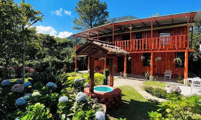 Los Naranjos Cabin | Charming Cabin Retreat in Los Naranjos, El Salvador! Your Serene Getaway Awaits!