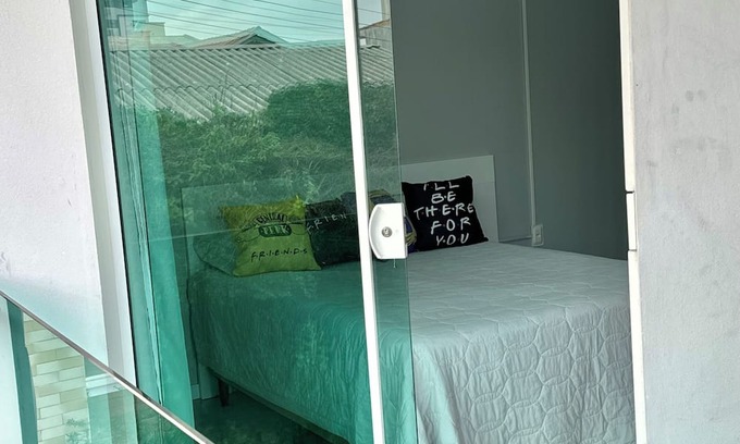 Capoeiras House | Quarto Confortável em Casa Grande