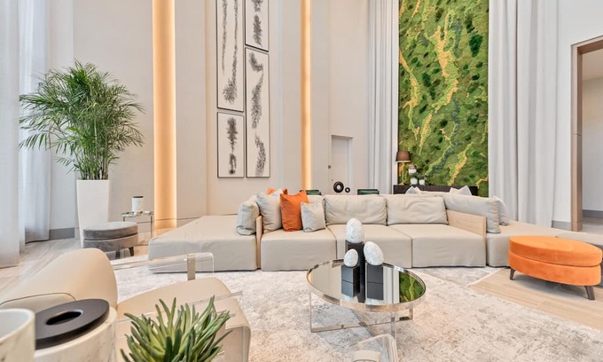 Doral Condo | Cozy Doral Retreat: Kitchen Luxury