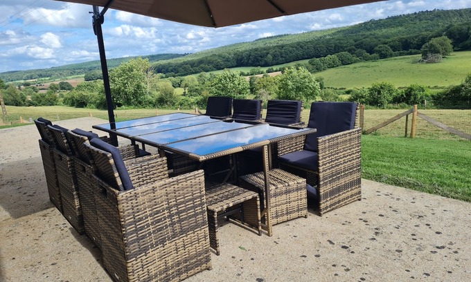 Mont-Saint-Jean House | Gite Familial Avec vue sur la Foret et Proximité D'un lac à 4 KM