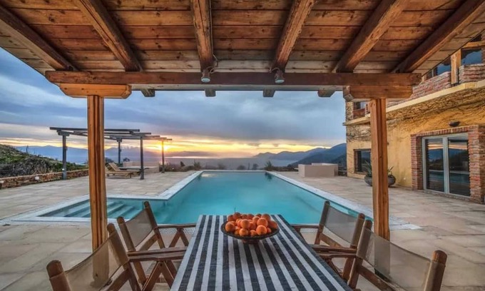 Stratoni Villa | Homerez - Villa for 13 ppl. with swimming-pool, terrace and balcony at Dhamiá