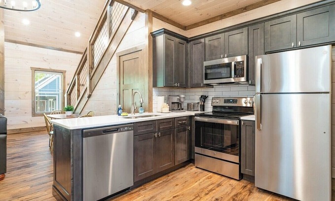 Pigeon Forge Cabin | 5 Minutes From Dollywood/In DwTn Pigeon Forge