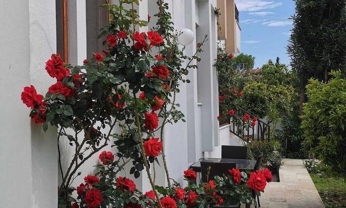 Tekirova Villa | Ferienhaus/doppelhaushälfte mit Swimmingpool und Whirlpool im Schönen Garten