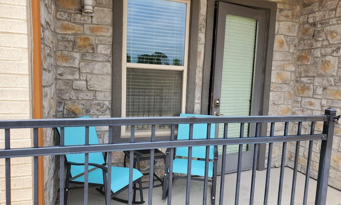 Farmers Branch Apartment | Peace on Knightsbridge