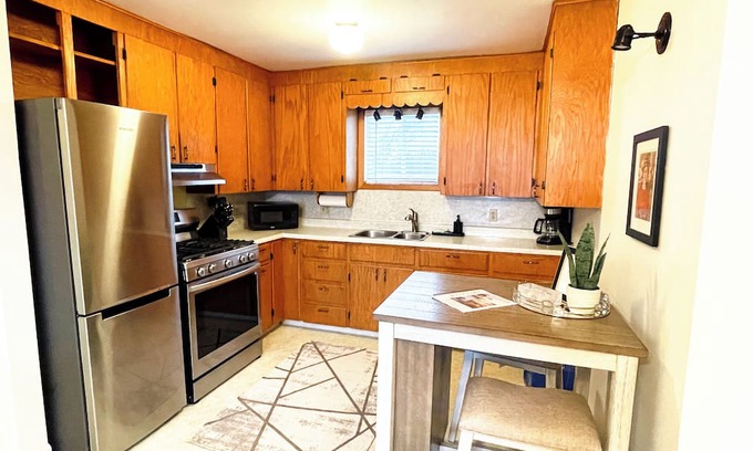 Naufrage Apartment | Remodelled Apartment w/water view, close to great hiking trails & Cavendish