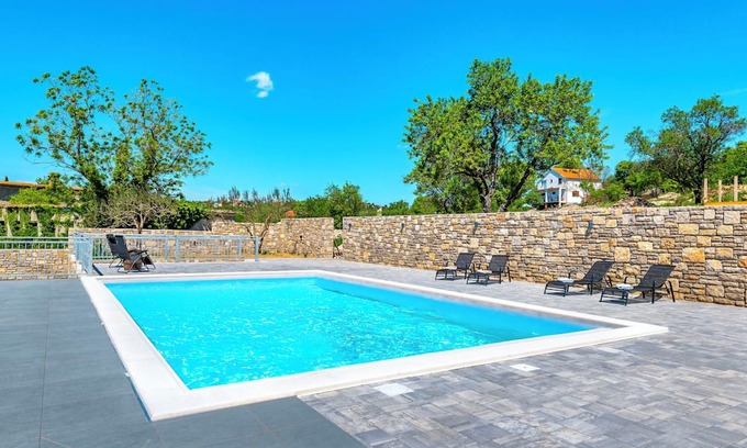 Bicine House | Villa Effort (V0992-K1) - Skradin