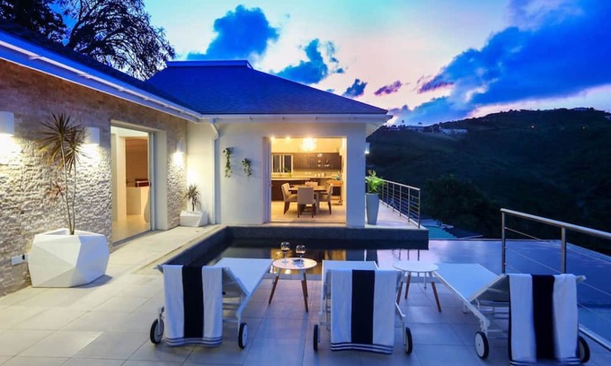 Mount Hardy Villa | Luxury 4 Br Villa Nestled in Cap Estate
