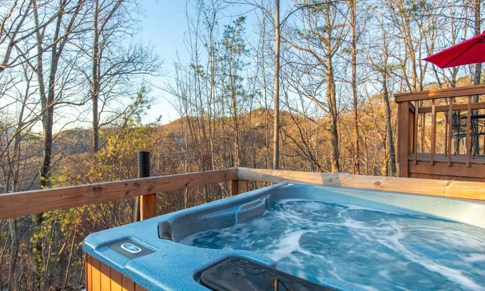 Pigeon Forge Cabin | Mountain Do - Hot tub soaks & mountain views!