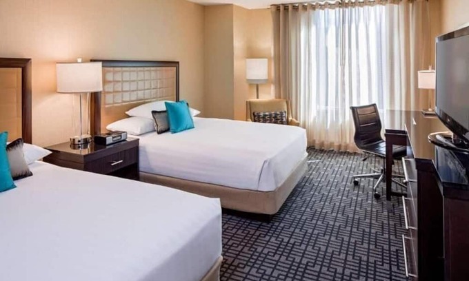 Capitol Hill Apartment | Double Room Near Tesla Destination Charger WDC