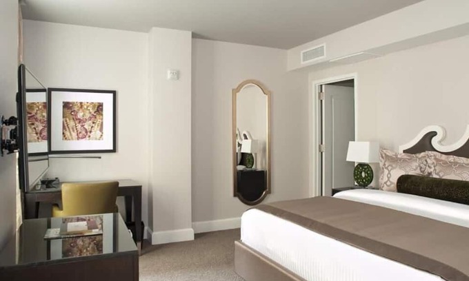 Mount Vernon Square Apartment | Deluxe Room Near 10th Street Community Park WDC