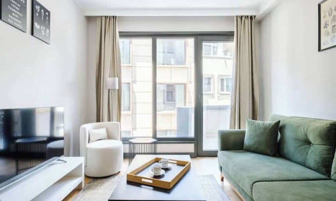 Kagithane Apartment | Flora - 1BD Fantastic Central Flat in a Residence