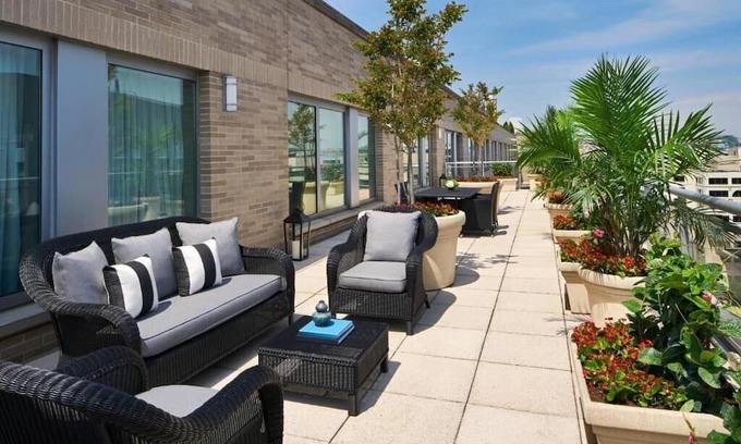 Connecticut Ave - K Street Apartment | Deluxe King Near Blue stone Cafe WDC