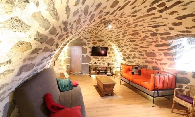 Le Vaulmier Cottage | Gite Le Vaulmier, 2 bedrooms, 4 persons