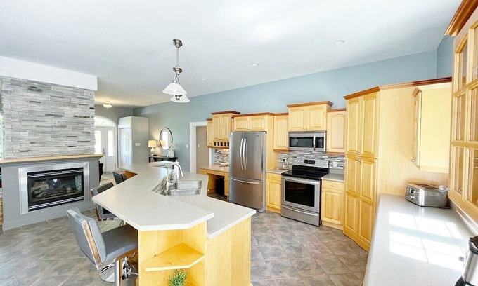 Fredericton House | This house is a 3 bedroom(s), 2.5 bathrooms, located in Richibucto Road, NB.