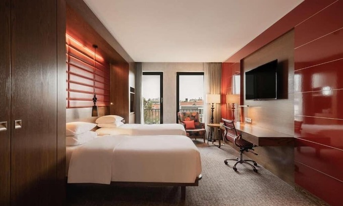 The Hague Center House | Stay, Explore, and Unwind in Den Haag's Heart! 3 Relaxing Units, Pets Allowed!