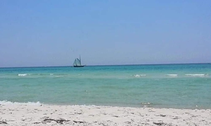 Crescent Beach House | Pet-Friendly Beachside Haven for 8, Walk to Beach