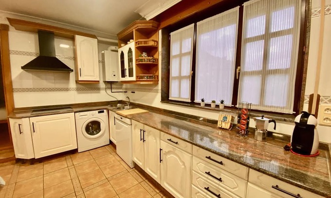 Piedrahita Apartment | Apartamento de 120m2 en Argoños con Jacuzzi