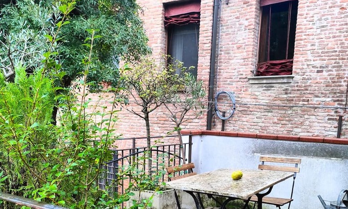 Ferrara Apartment | Babette Room: 120-metre flat in the heart of medieval Ferrara