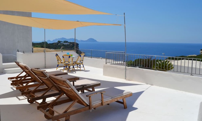 Le Forna House | Maridea Ponza- Villa PERLA 2 bedrooms, 2 bathrooms kitchen and panoramic terrace