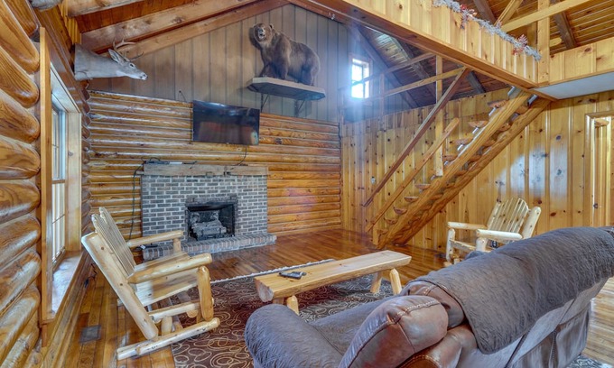 Wellston Cabin | Rustic Wellston Cabin w/ Pond & ATV Trail Access!