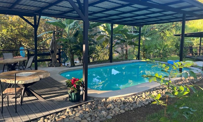 Roble Cabin | Modern Jungle Cabana#2 - 2 Bedroom Queen bed & private bathroom, close to beach