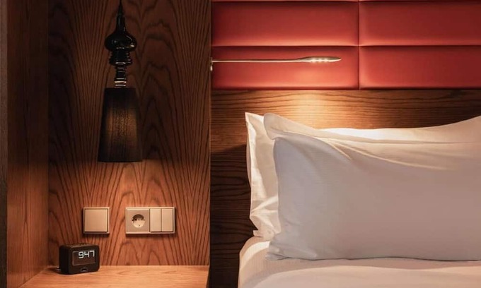 The Hague Center House | Stylish Rooms, Pet-Friendly Stay Close To Berlin's Major Attractions