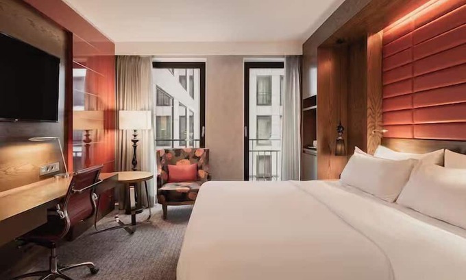 The Hague Center House | Spacious Rooms For Families, Unwind After Exploring Berlin | Near Alexanderplatz