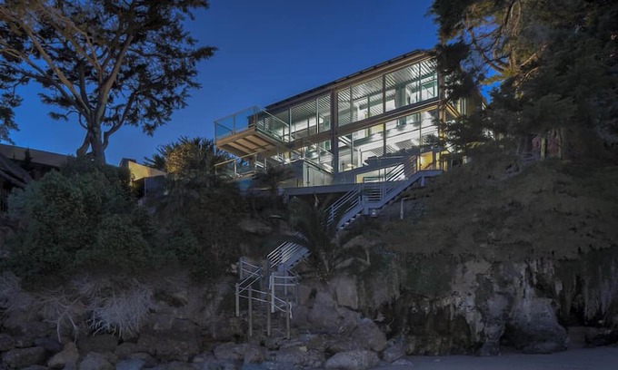 Western Malibu House | Point Lechuza - A Timeless Testament to Architectural Brilliance