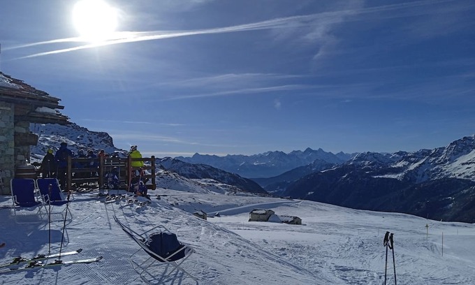 Randa Apartment | Private 2 Zimmerwohnung mit Wunderbarer Aussicht Aufs Klein Matterhorn