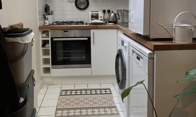 Islington Cottage | Charming Cottage.