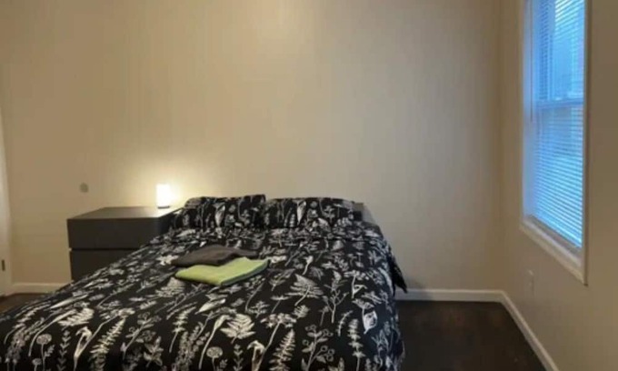 McGinley Square House | V7 Please contact host before booking. This is private room, not entire place.