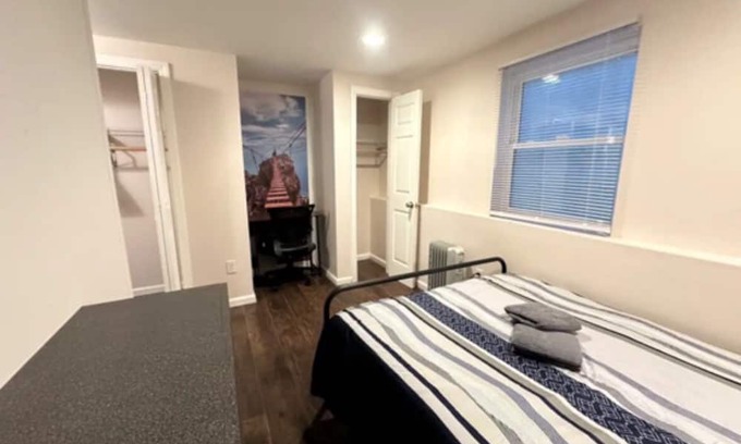 McGinley Square House | V4 please contact host before booking This is private room, not entire place