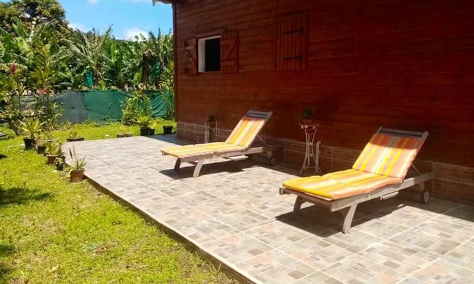 Saint-Claude House | Homerez - Spacious house for 6 ppl. with garden and terrace at Saint-Claude