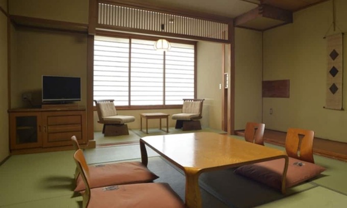 Asakura House | Japanesestyle room 8 tatami to 10 tatami mats / Asakura Fukuoka