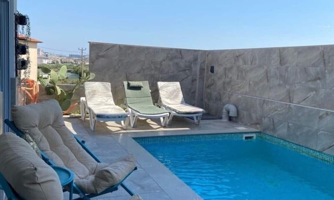 Lara Apartment | Villa with pool and sauna in Antalya city - close to Lara sandy beaches