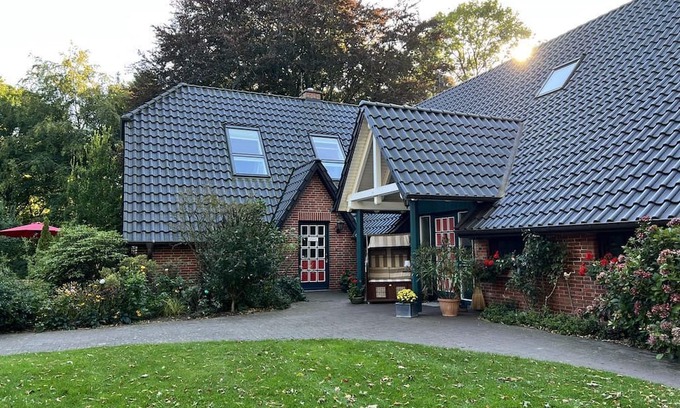Rastede Apartment | Ferienwohnung Rotbuche - Apartment/flat, shower and bath, WC, 2 bedrooms
