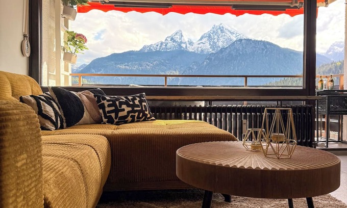 Mitterbach Apartment | Modern vacation apartment with a view of the Watzmann incl. heated indoor pool