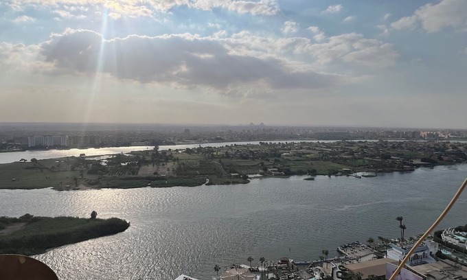 Al-Basatin Apartment | Nile Pyramids Residence by the LOFT