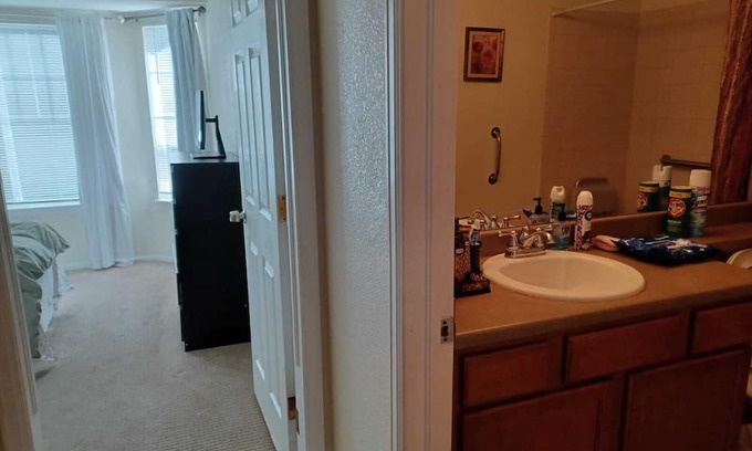 Conservatory House | Fabulous Furnished Room in a house - Wheel Chair Accessible including Shower